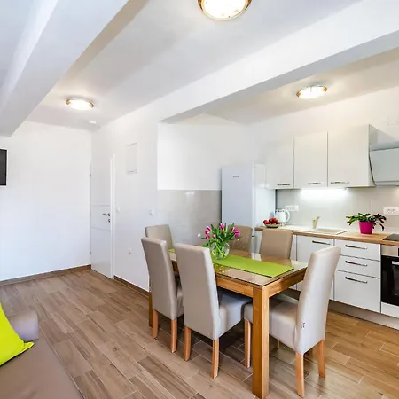 Lota Holiday home