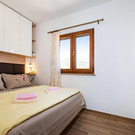 Holiday home Lota Starigrad Paklenica